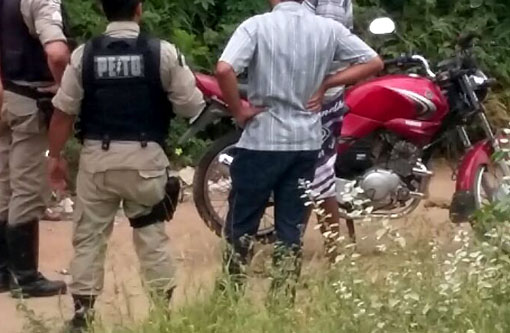 Brumado: Moto é furtada e abandonada em canal de esgoto