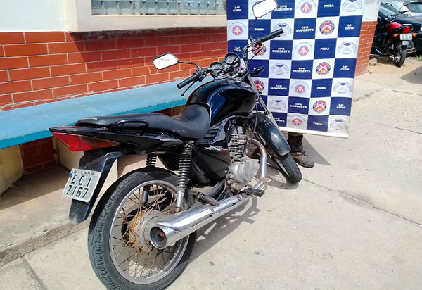 Brumado: Moto com restrições na documentação é apreendida no bairro Jardim Brasil 
