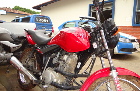 Brumado: Polícia recupera moto roubada na Ambev