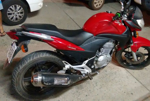 Brumado: Polícia Militar recupera motocicleta roubada