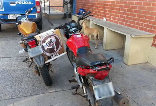 Brumado: Cipe Sudoeste apreende motocicletas com restrição de furto/roubo