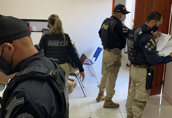 'Operação Basura': Empresários e agente público são presos no sudoeste baiano