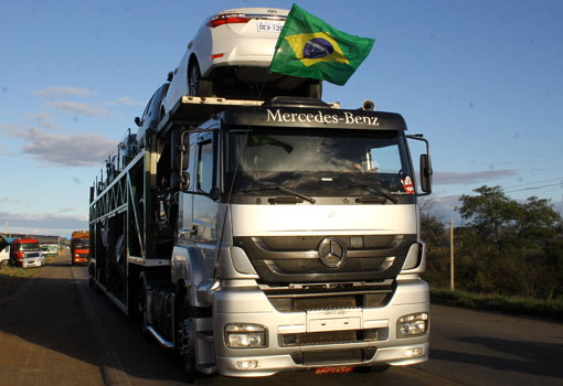 MPs dos caminhoneiros ganharão comissões mistas amanhã