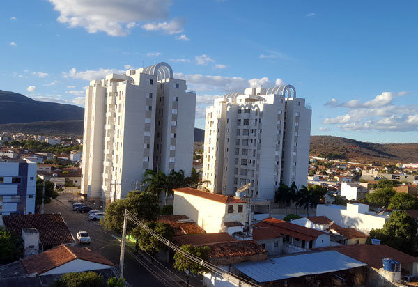 Brumado: mulher tenta aplicar golpe em empresário após troca de fotos íntimas e é presa