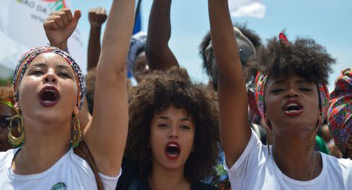 Percentual de jovens negros no ensino médio dobra em 13 anos