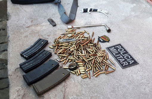 Brumado: polícia impede arrombamento de distribuidora de bebidas; houve intensa troca de tiros