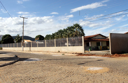 Brumado: Muro da APAE em fase de conclusão