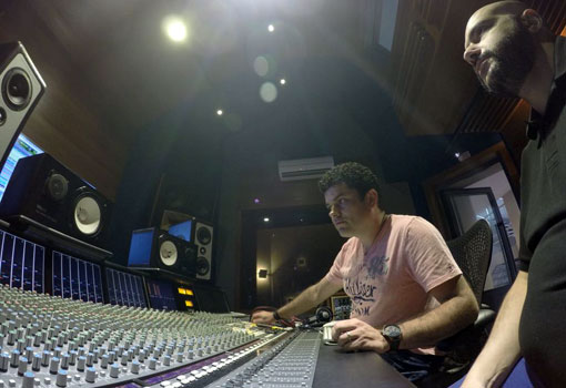 Nova música de Fann Estourado está sendo produzida por dois importantes produtores