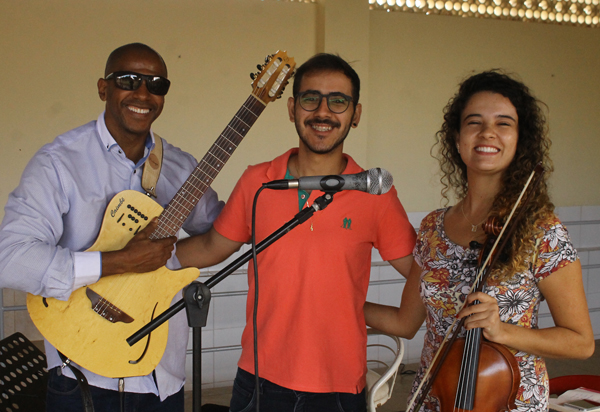 Brumado: Apae agradece músicos que participaram do evento em prol da adaptação de sala para alunos autistas