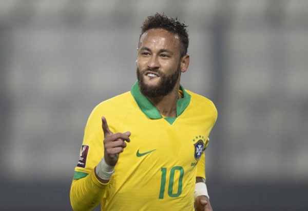 Neymar supera Ronaldo e se torna 2º maior artilheiro da seleção