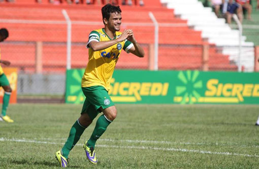 Futebol: Brumadense Norberto marca o seu primeiro gol pelo Coritiba 
