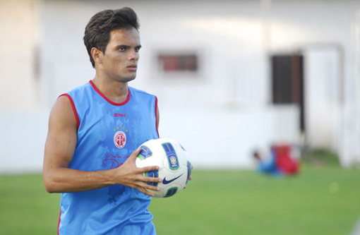 O lateral brumadense Norberto retorna ao América de Natal