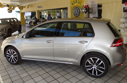 Volkswagen lança novo Golf Comfortline por R$ 66.990