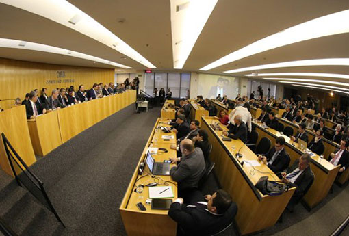 OAB deve protocolar pedido de afastamento de Temer até quinta-feira