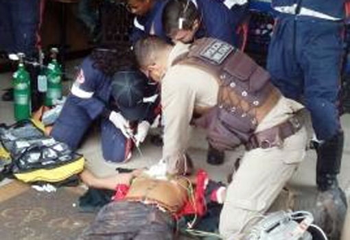 Conquista: Idoso sofre parada cardíaca e é salvo por massagem de policial