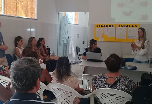 Brumado: Equipe do Melhor em Casa realiza oficina pedagógica para cuidadores