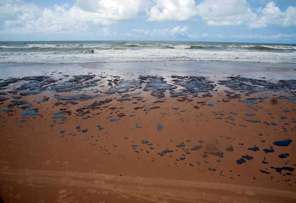 UFBA cria técnica para usar resíduos de óleo em mistura para asfalto