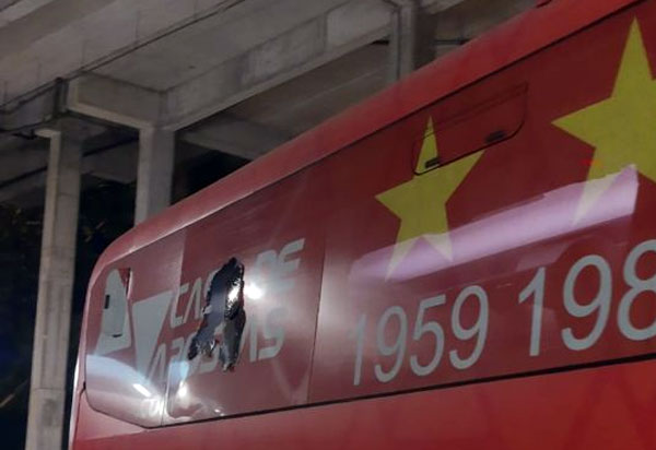 Ônibus do Bahia é atacado na chegada à Fonte Nova