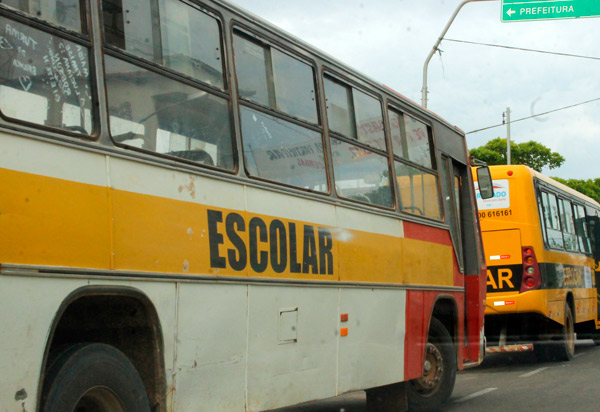 Estado adia pagamento de IPVA 2020 do transporte escolar para setembro de 2021