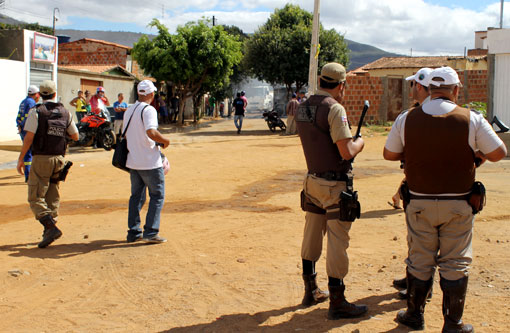 Brumado: Ônibus é incendiado em represália à morte de bandidos