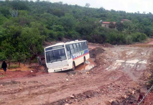 Algumas estradas da zona rural de Brumado ficaram intransitáveis devido à chuva