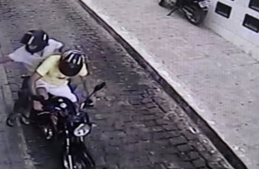 Brumado: Bandidos armados assaltam ourivesaria