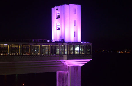 Salvador: Elevador Lacerda entra no clima do Outubro Rosa