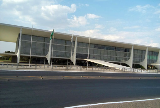 Planalto divulga nota e nega que vai retirar direitos sociais e trabalhistas