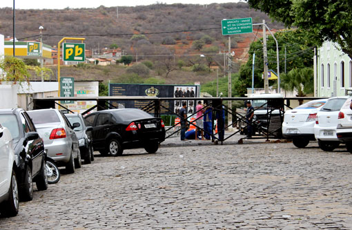 Brumado: Estrutura para comício que receberá Marina Silva já está sendo montada