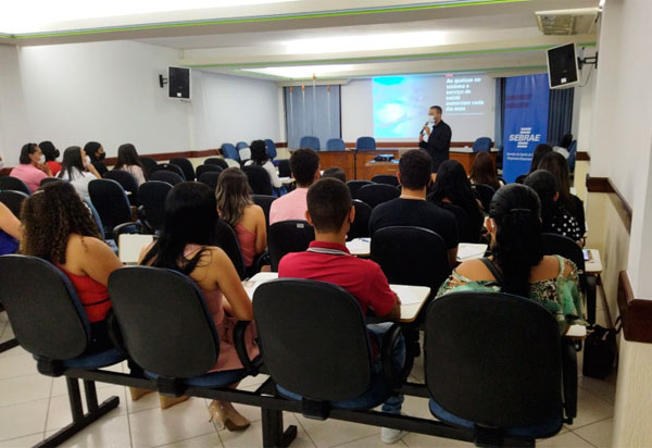 Palestra sobre humanização no atendimento em saúde foi realizada em Brumado