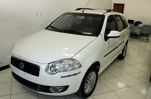 Brumado: Vende-se um Fiat Palio Weekend semi novo