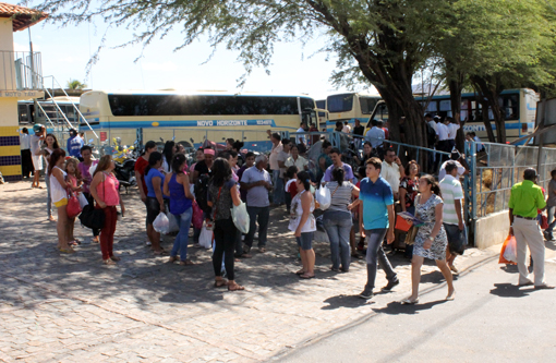 Brumado: Motoristas da Novo Horizonte retomam paralização por tempo indeterminado