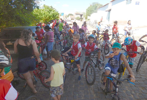 Grande público participou do VI Passeio Ciclístico do Colégio Estadual de Rio do Antônio