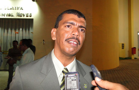 Coordenador da Comissão dos Direitos Humanos apoia projeto de vereador Weliton Lopes