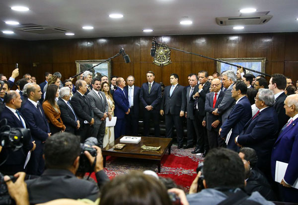 Pacto federativo pode transferir até R$ 500 bi a estados e municípios