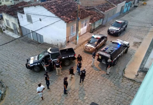 Operação desarticula quadrilha e resulta em oito prisões em Iguaí