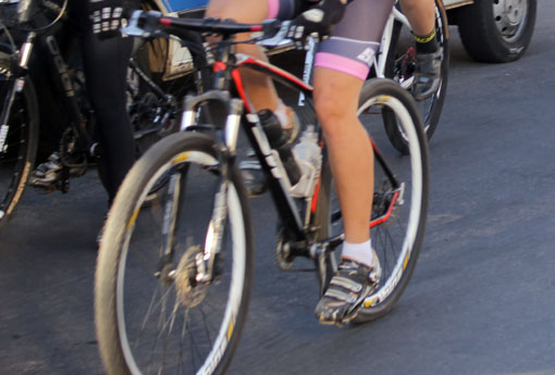 Dica: Pedalar na contramão é proibido e perigoso