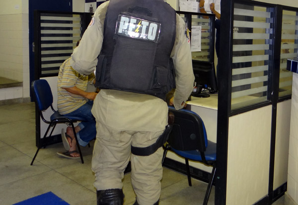 Brumado: Polícia Militar apreende menores e recupera objetos furtados de igreja na zona rural 