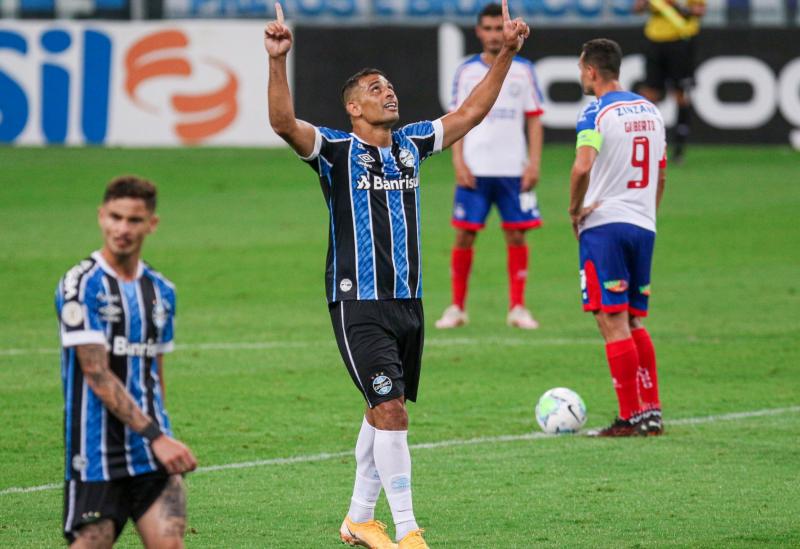 Grêmio vence Bahia na abertura da 28ª rodada do Brasileiro