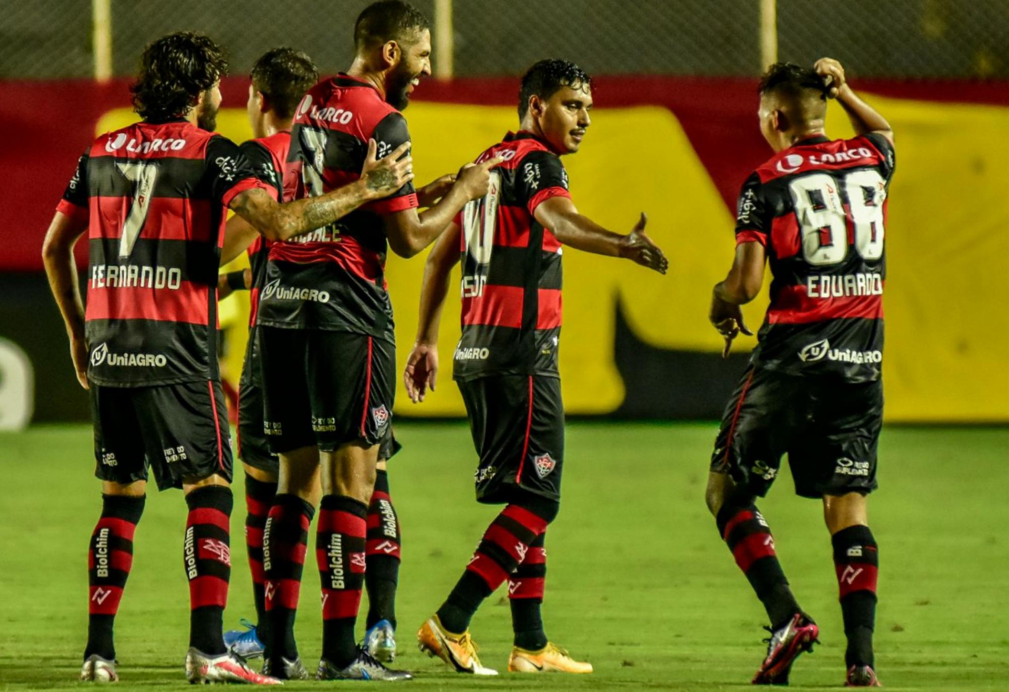 Vitória vence e segue no Campeonato Brasileiro da Série em 2021
