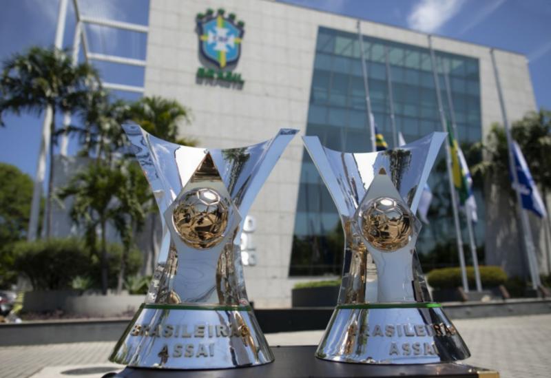 Flamengo e Internacional disputam taça do Brasileirão