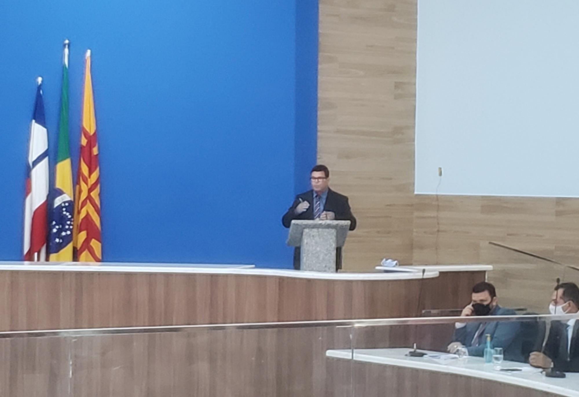 Brumado: Vereador Rey de Domingão cobra vacinação contra Covid-19 aos finais de semana