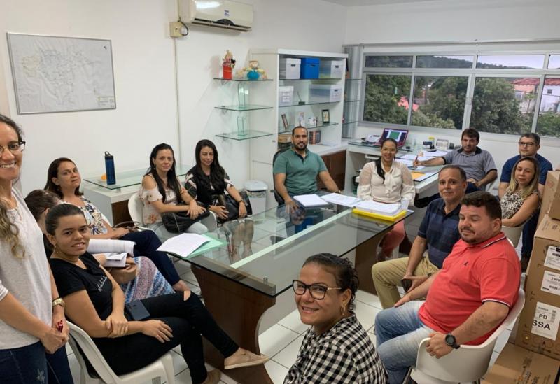Equipe gestora da SESAU de Brumado se reúne para montar o Plano de Contingenciamento do coronavírus