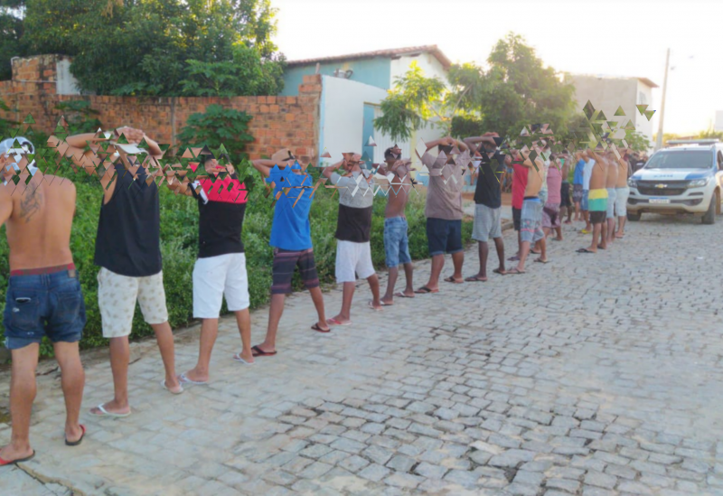 Polícia Militar encerra festa com quase 30 pessoas no Bairro Malhada Branca