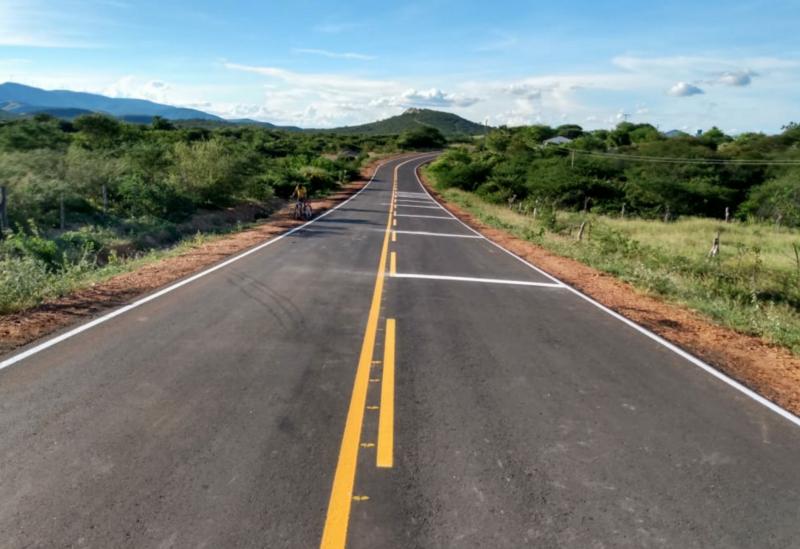 Brumado: Sinalização da estrada que faz a ligação entre a BR-030 e o distrito de Ubiraçaba começa a ser realizada