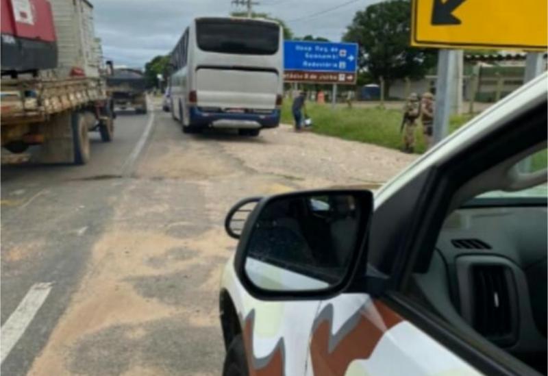 Cipe Sudoeste apreende em Guanambi ônibus que infringiu medidas de restrição de transporte devido a Covid-19