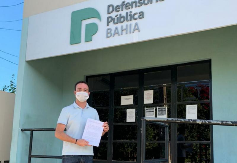 Fabrício Abrantes representa contra o Município de Brumado junto à Defensoria Pública do Estado da Bahia para garantir cestas básicas aos alunos municipais
