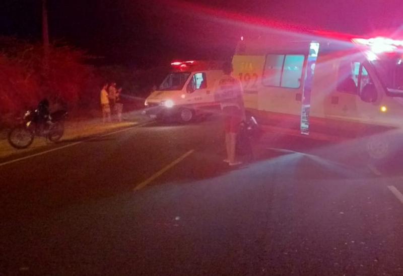 Brumado: Duas pessoas ficam feridas após colisão entre motos na BA-148; moto que provocou acidente estava com o farol queimado