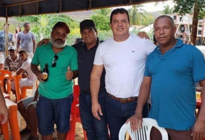 Deputado Marquinho Viana participou da festa do Boi no Roletes, em Tanhaçu
