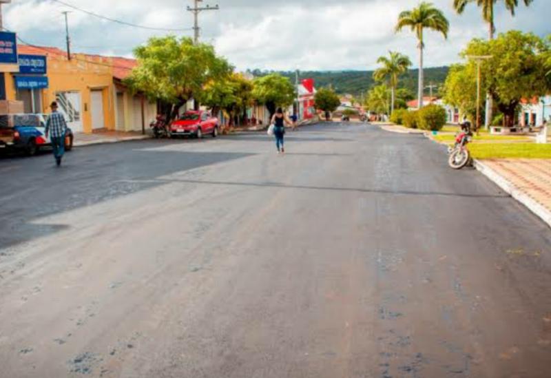 Prefeito de Caraíbas multado por contratação irregular de pessoal